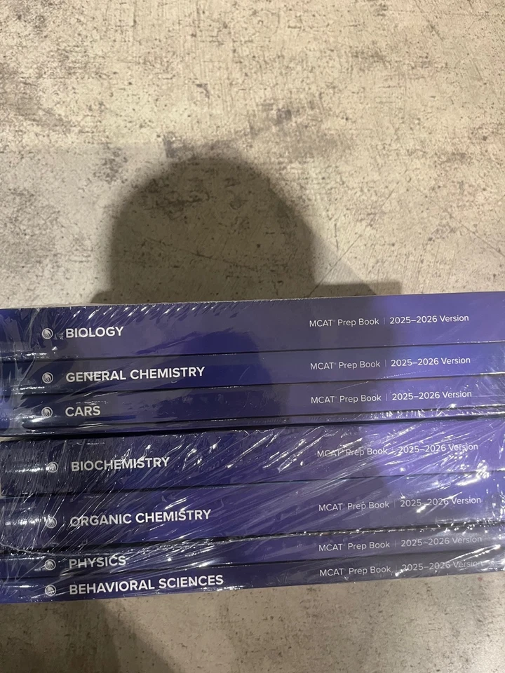 7 книг UWorld '25-'26 MCAT Bio, Chem, CARS, Org Chem, BioChem, Physics, Behavioral - Изображение 3 из 3