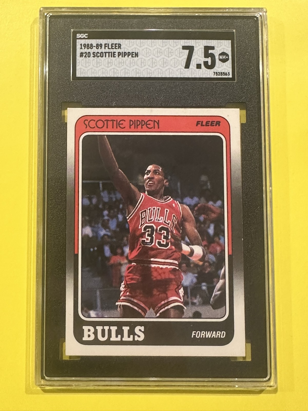 1988 FLEER BASKETBALL #20 SCOTTIE PIPPEN SGC 7.5 Rookie RC Card
