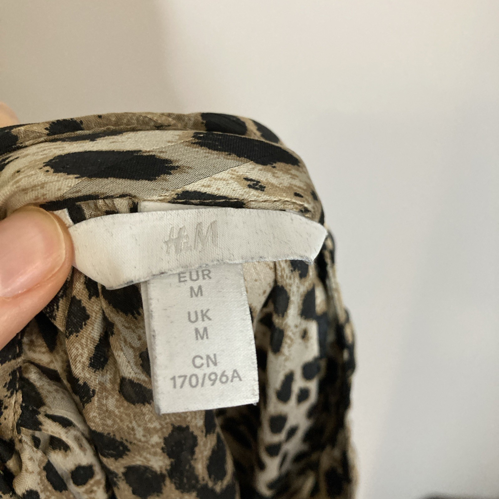 Womens Blouse Mock Neck Sheer Office Work Medium Ruffle H&M Flowy Animal Print thumbnail 10