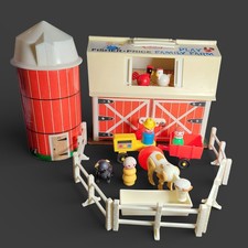 Vintage 1967 Fisher-Price Play Family Farm Barn Set & Silo 17 pieces Style #915