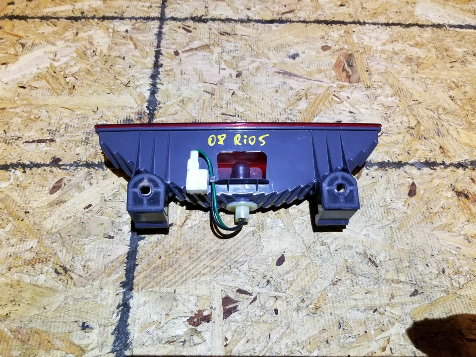 06 07 08 09 10 KIA RIO5 THIRD 3RD STOP LIGHT LAMP OEM - Image 2 of 4