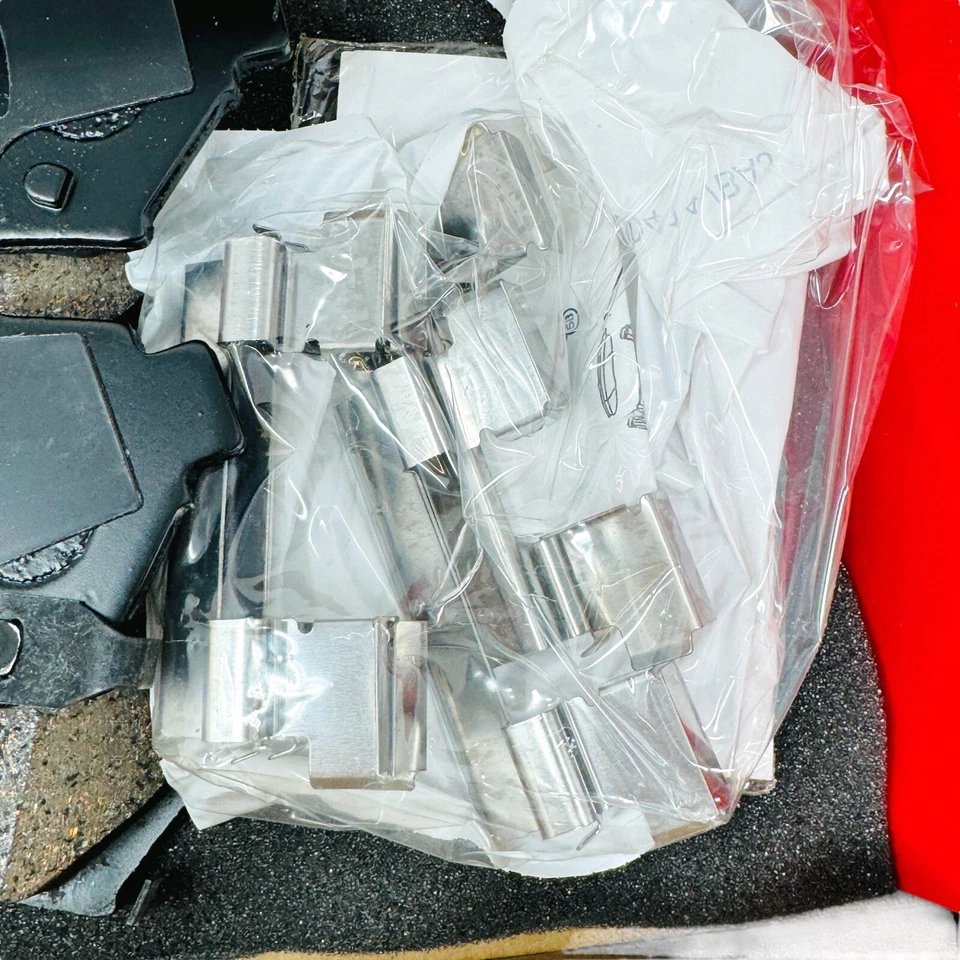 Juego de pastillas de freno de disco delanteras TRW TPC0699 para Chevrolet Impala, Buick Lesabre Century Foto 4 de 4