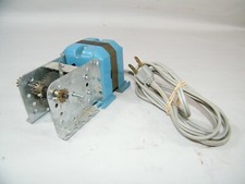 GILBERT A49 MOTOR AND GEAR BOX FOR ERECTOR SET, HAS BEEN TESTED AND WORKS 11