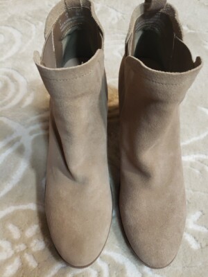 NWOT 206 Collective Taupe Suede Ankle Boots Size 9