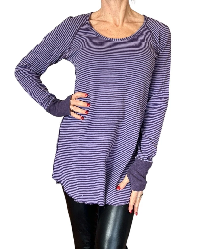 Women's Lululemon Open Your Heart Long Sleeve Reversible Top Purple Stripe M - Image 3 of 4
