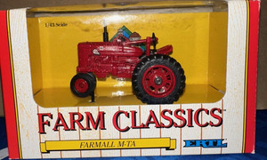 ERTL Farm Classics Farmall MT-A Tractor 1:43 1991 #4263