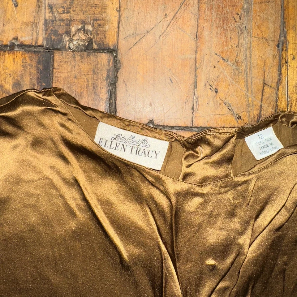 Blusa Top Ellen Tracy Para Mujer Talla 12 Dorado Satinado Seda Manga Larga Cuello Redondo Foto 3 de 4