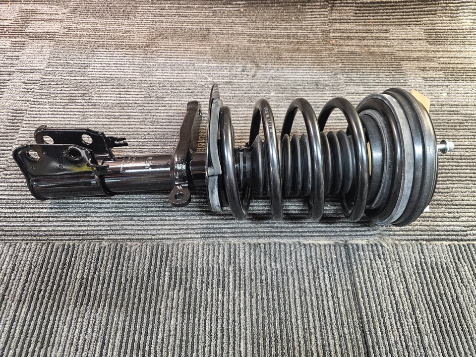 Front Premium Strut Assembly 18-815188 Fits 2000 Chrysler Concorde - Image 2 of 4