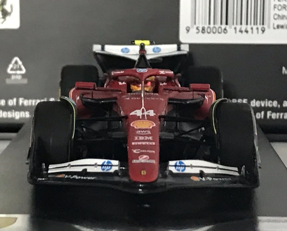 Looksmart LSF1074 Ferrari SF-25 Lewis Hamilton #44 P1 Sprint China GP 2025 1:43 - Imagen 3 de 4
