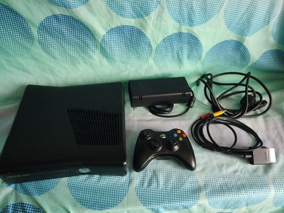 Xbox 360S Konsole RGH3 Slim  LED MOD