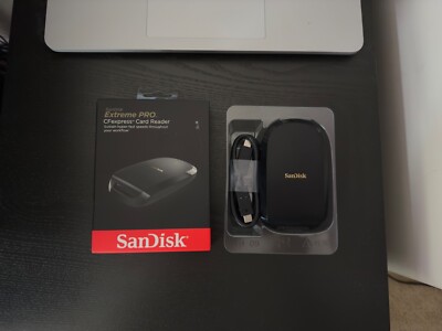 SanDisk - Extreme PRO USB 3.1 CFexpress Memory Card Reader Black SDDR-F451-ANGEN