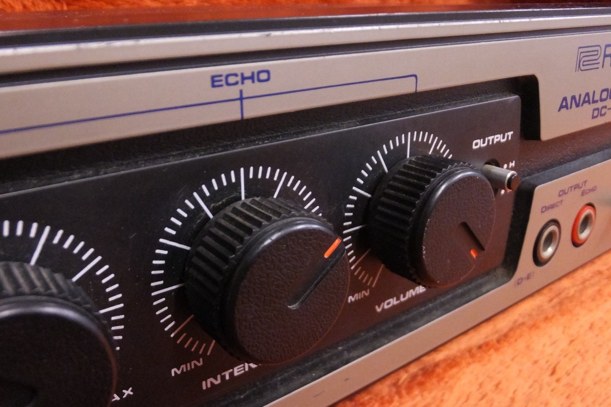 USED Roland DC-20 Chorus Echo Delay Effect Unit 209909 U2877