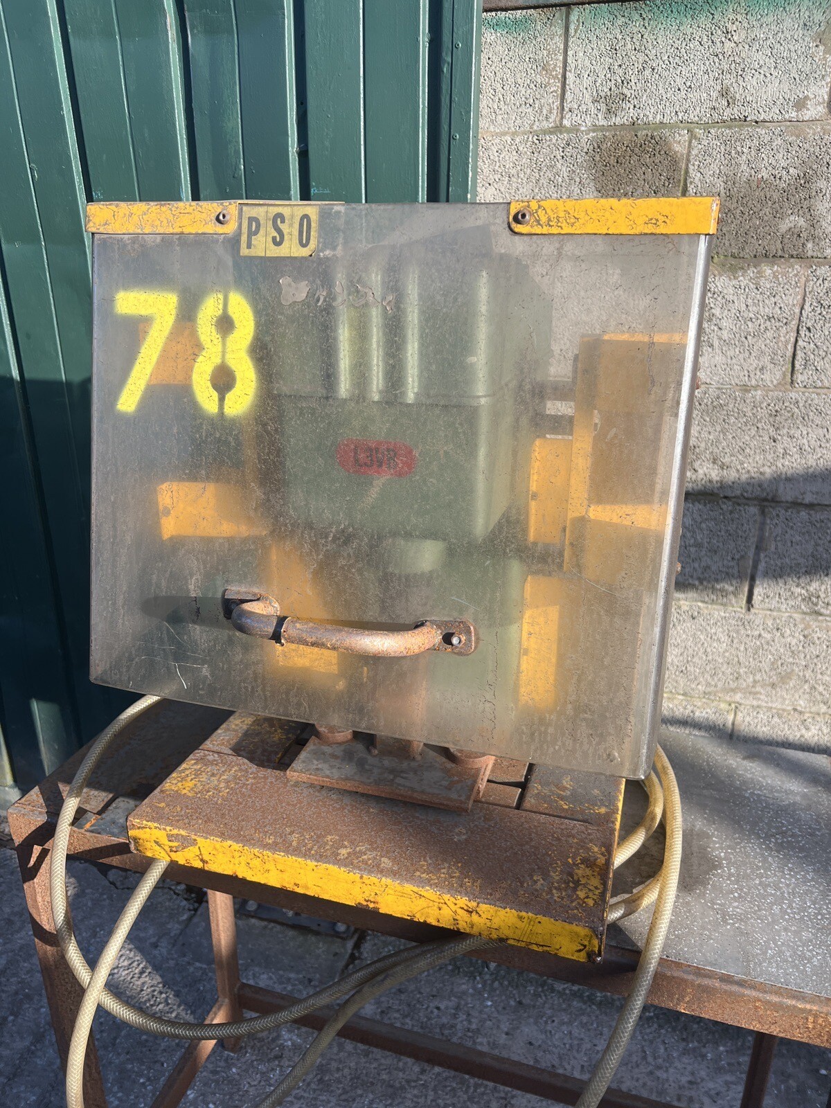 Desoutter pneumatic Bench press £450+vat Airline Metalwork Air