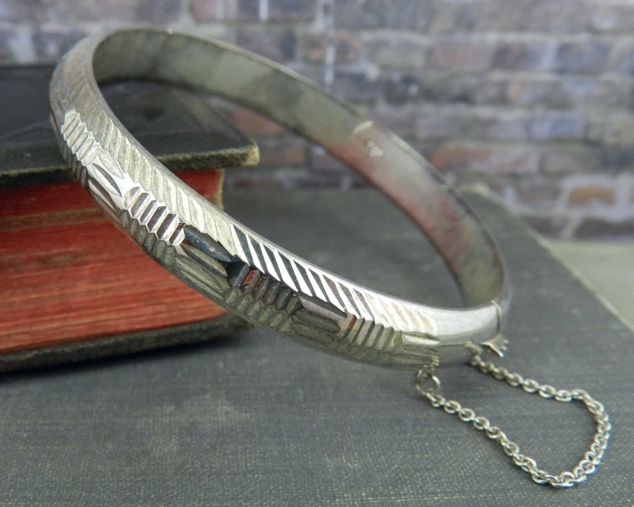 Ibb bracelet cheap