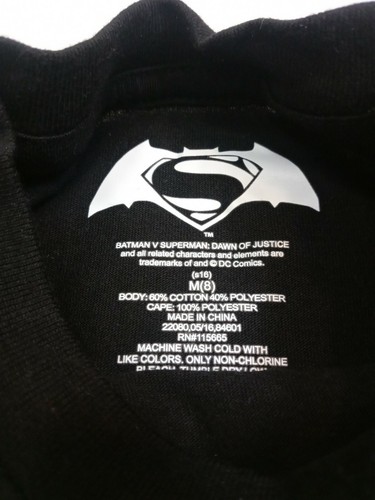 DC Comics Men's Black & Yellow Short Sleeve BATMAN Tee Shirt w/Cape **Medium** - Picture 6 of 7