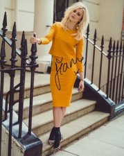 FEARNE COTTON - GENUINE SIGNED AUTOGRAPH