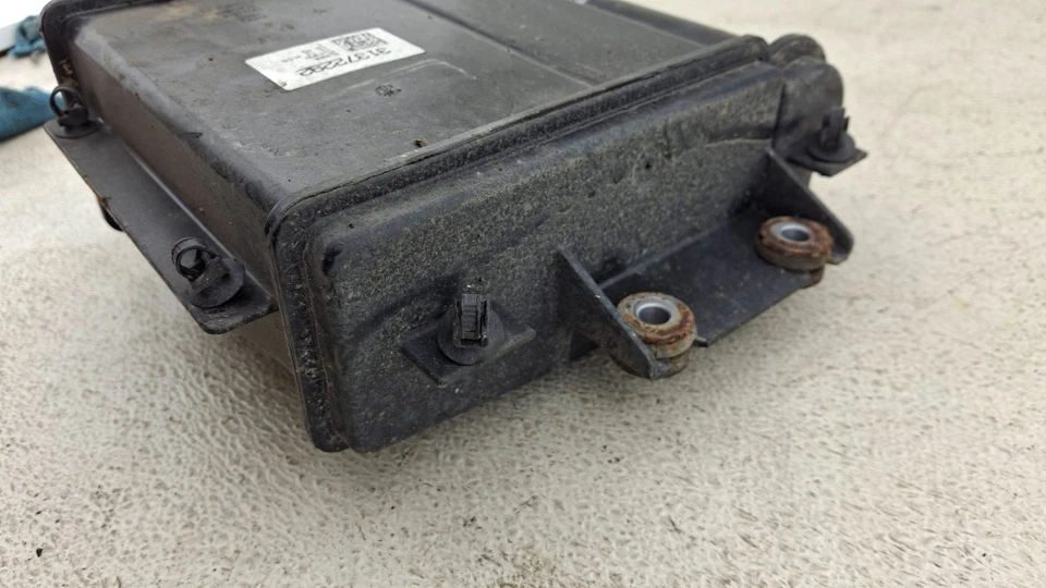 2016 - 2025 VOLVO XC90 EVAPORATOR FUEL VAPOR CANISTER OEM - Image 3 of 4