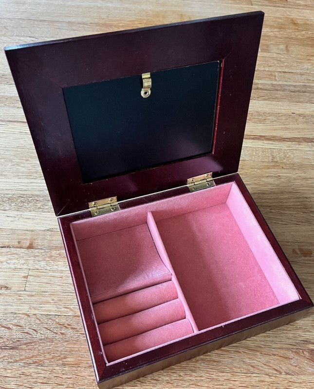 Wooden Jewelry Box w/ Photograph Opening 7.5" x 6"