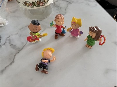 Just Play PEANUTS Charlie Brown Figures 3'' Lot of 5 Characters W Accessories