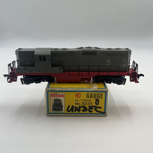 Motor Escala Ho Atlas GP-7 Diesel No. 8235 sin decorar | Zustand: Used