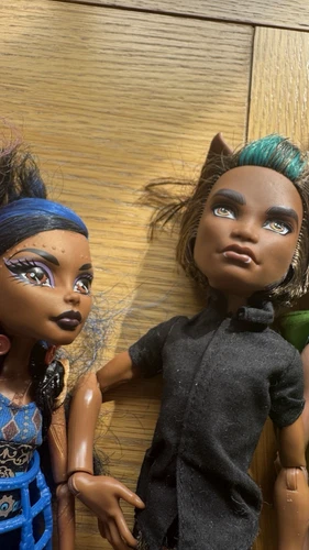 Monster High Muñecas Paquete x20 Accesorios Ropa Mascotas Figuras Raras - Imagen 13 de 21
