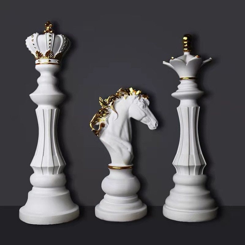 King Chess Piece Smooth Resin Figurine Study Queen Ornament Gift