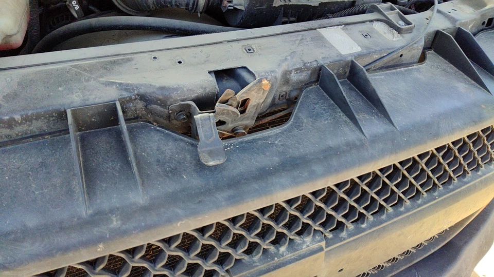 Conjunto de pestillo de capó de camioneta Chevy Express 2003-2014 con soporte OEM Foto 2 de 4