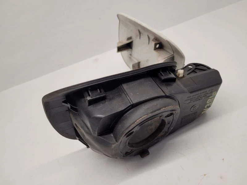 Hyundai Genesis 2010 2011 2012 2013 2014 2015 2016 puerta de llenado de combustible blanca Foto 4 de 4