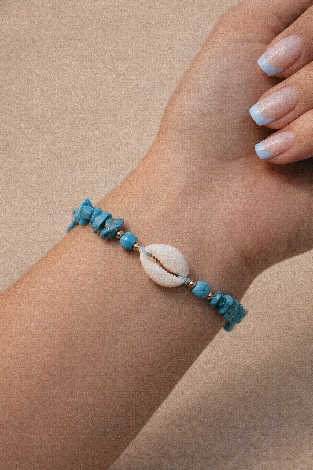 D'Bello Blue, White & Gold Beaded Adjustable Cord Charm Bracelet with Shell