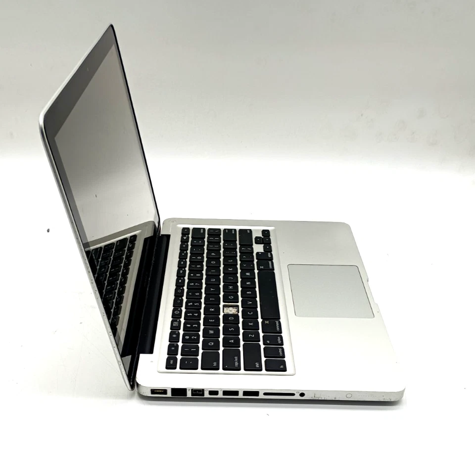 Apple MacBook Pro 2010 Core 2 Duo - Image 2 of 4