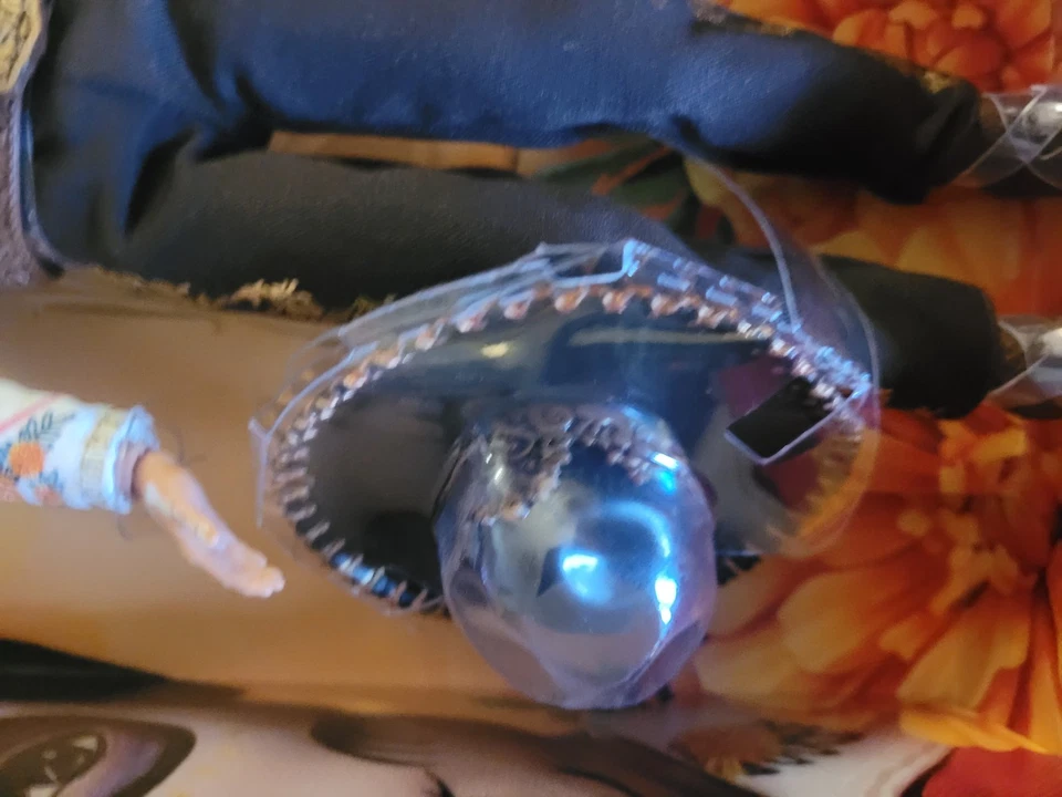 Boneca Barbie Dia De Muertos Ken 2025 nova - Imagem 4 de 4