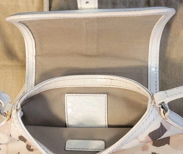 Bolso Bandolera BURBERRY 🤍 Charol Blanco Corazón Supernova Check XS Aspley  Foto 3 de 4