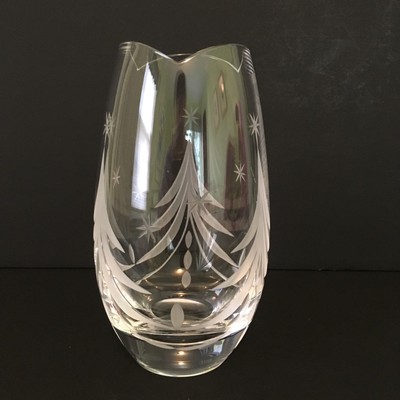 Mikasa Crystal Vase With Etched Christmas Trees And A Scalloped
