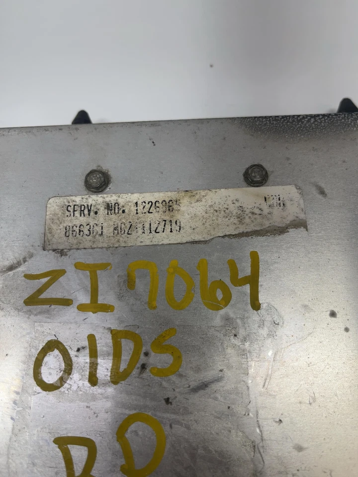 Módulo de control de motor/motor Olds Ciera 1985-1986 2,8 L OEM# 01226865 Foto 3 de 4