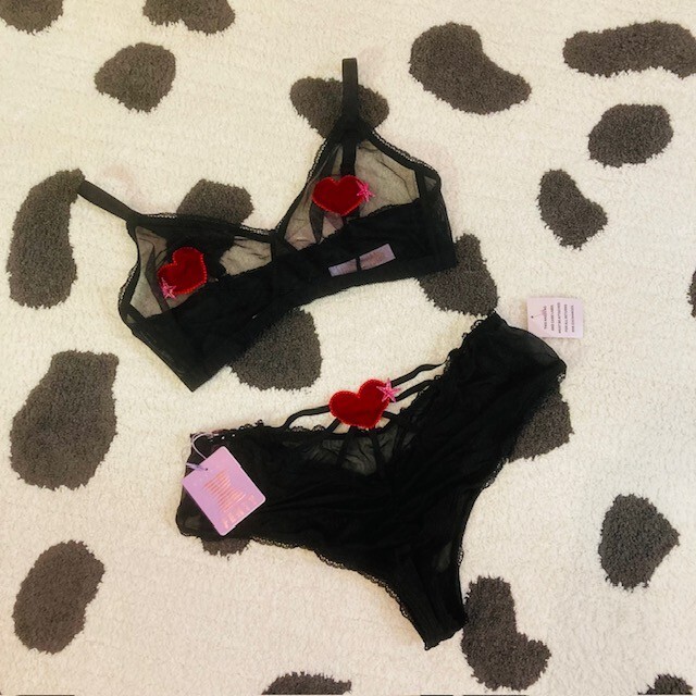 NWT Savage x Fenty Size XL Rihanna Valentines Day Heart Bra Panty