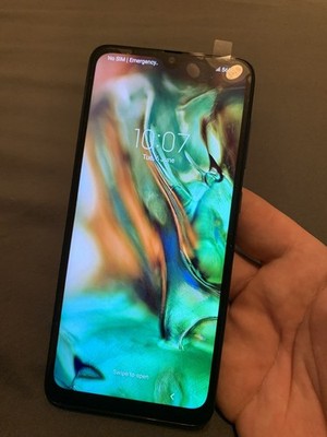 Samsung Galaxy A70 128GB SM-A705FN schwarz (entsperrt) Smartphone Beschreibung lesen 