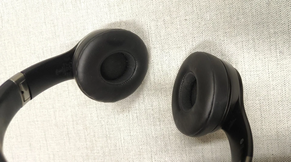 Beats Solo 4, photo 3 of 5