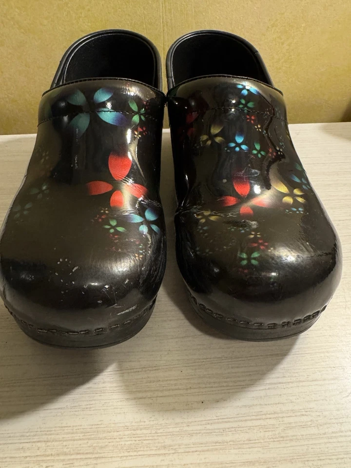 Dansko Patent Leather Clogs Women’s Size EU 40 - Image 2 of 4