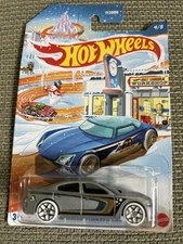 Hot Wheels Holiday Winter Workshop 4/5 '15 Dodge Charger SRT Silver W3099