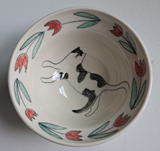 Vintage Solveig Cox Pottery 7.5” Round Bowl B&W Cat Art Tulips Signed Lady