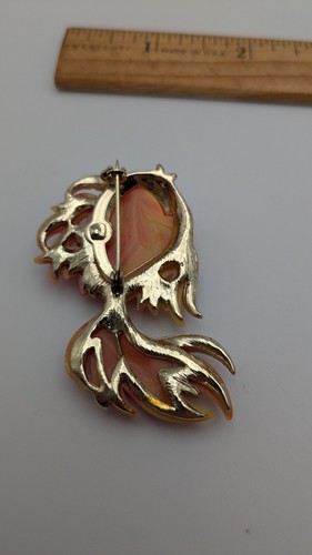 Vintage Hattie Carnegie Goldfish Fish Pin Brooch Orange Lucite Unsigned - Picture 8 of 15