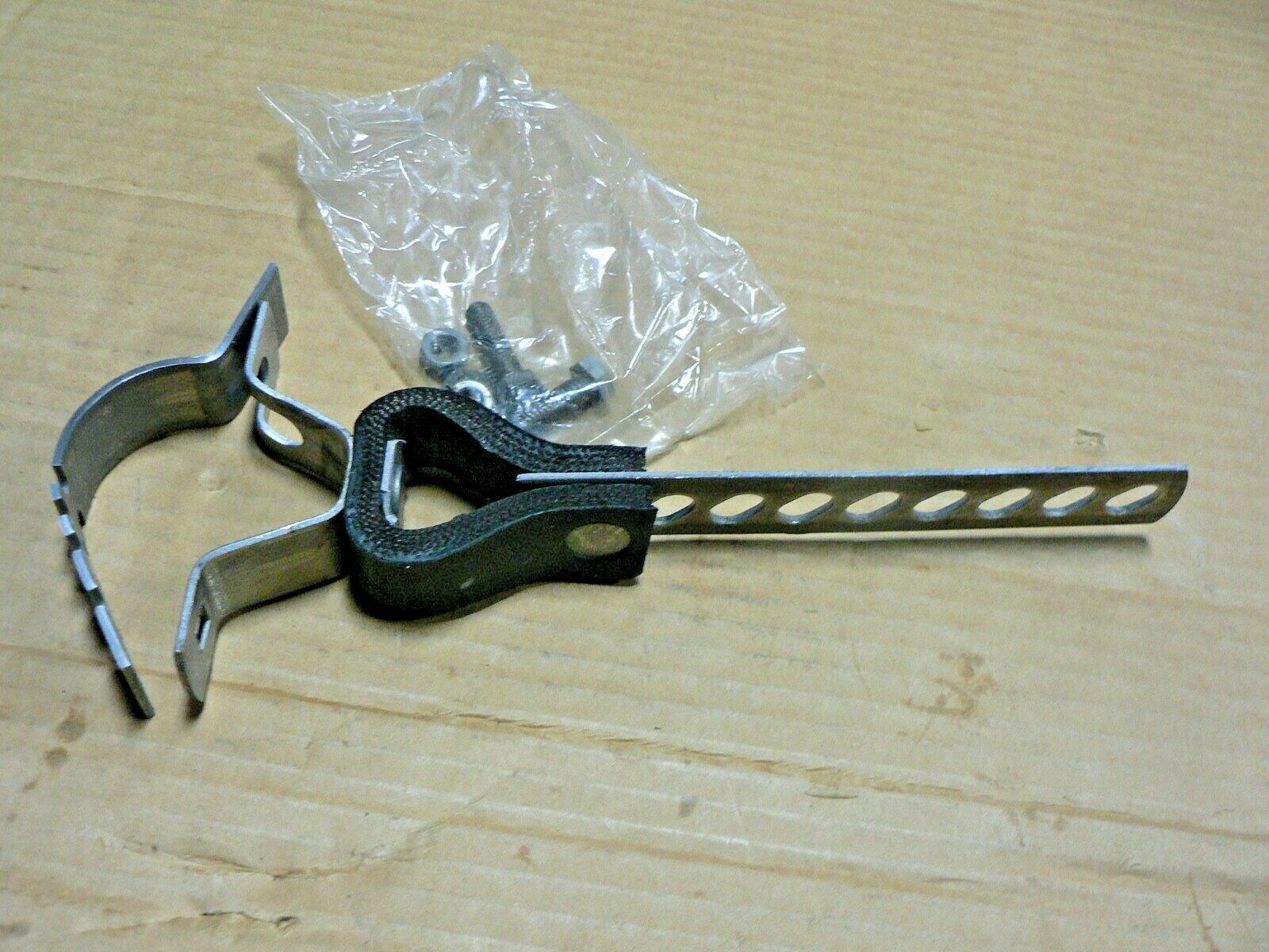 Dorman 658215 Universal Tail Pipe Hanger eBay