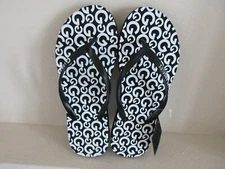 G By Guess Los Angeles GG Dayla 14-N Black Flip Flop White Signature Letters New