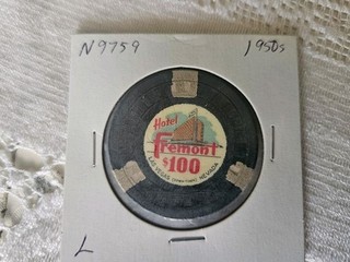 Fremont Casino Chip Las Vegas $100