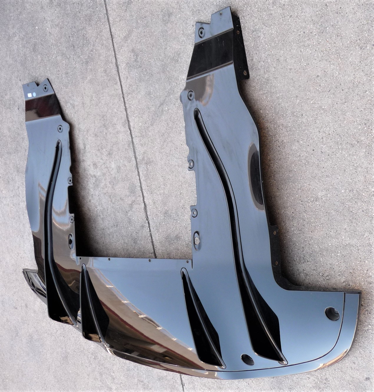2017-2024 McLaren 720s Rear Bumper Lower Diffuser Cover Shield 14A3028CP OEM