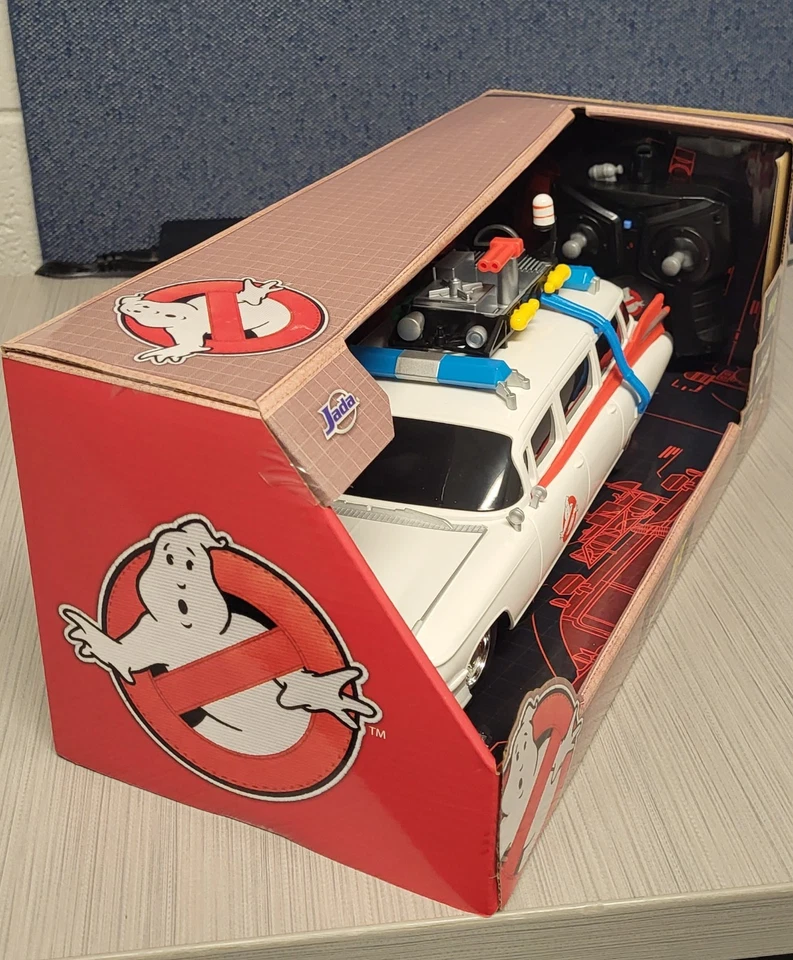 Coche Radio Control Jada Ecto-1 Ghostbusters RC 1:16 Ecto 1 Nuevo En Caja Foto 3 de 4