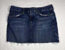 Banana Republic Women  s 6 Blue Denim Cut Off Skirt with Easy Casual Style EUC