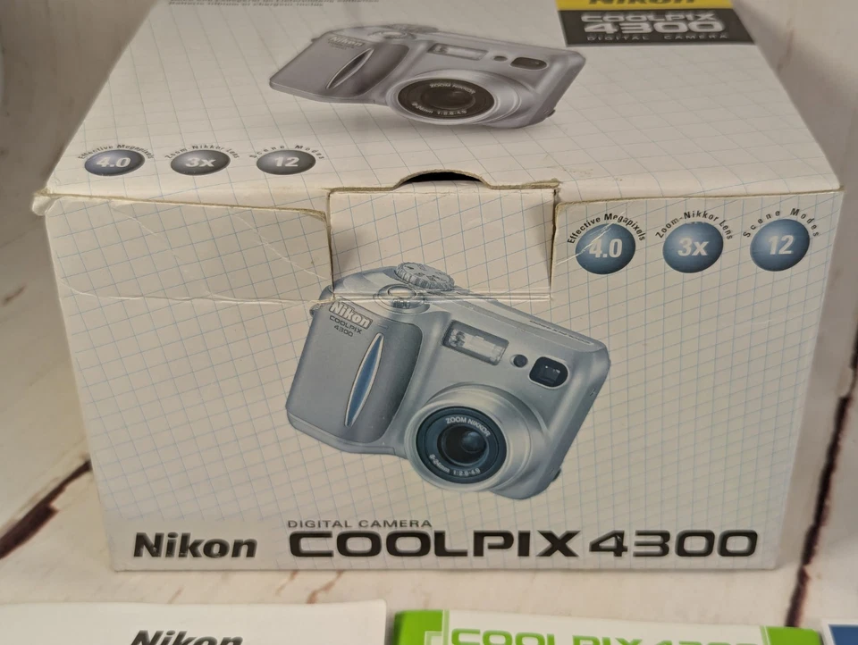 Boxed Nikon COOLPIX 4300 Retro Digital Camera, Manuals, Discs, Macro Lens Super! - Image 3 of 4