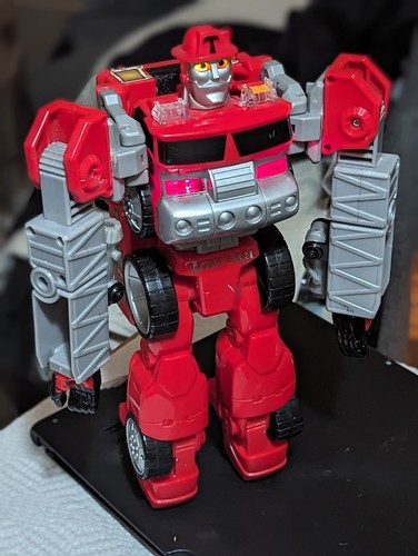 POWERFUL 12" TALL TONKA EMERGENCY VEHICLE & TRANSFORMER-ROBOT, LIGHTS & SOUNDS - Picture 2 of 21