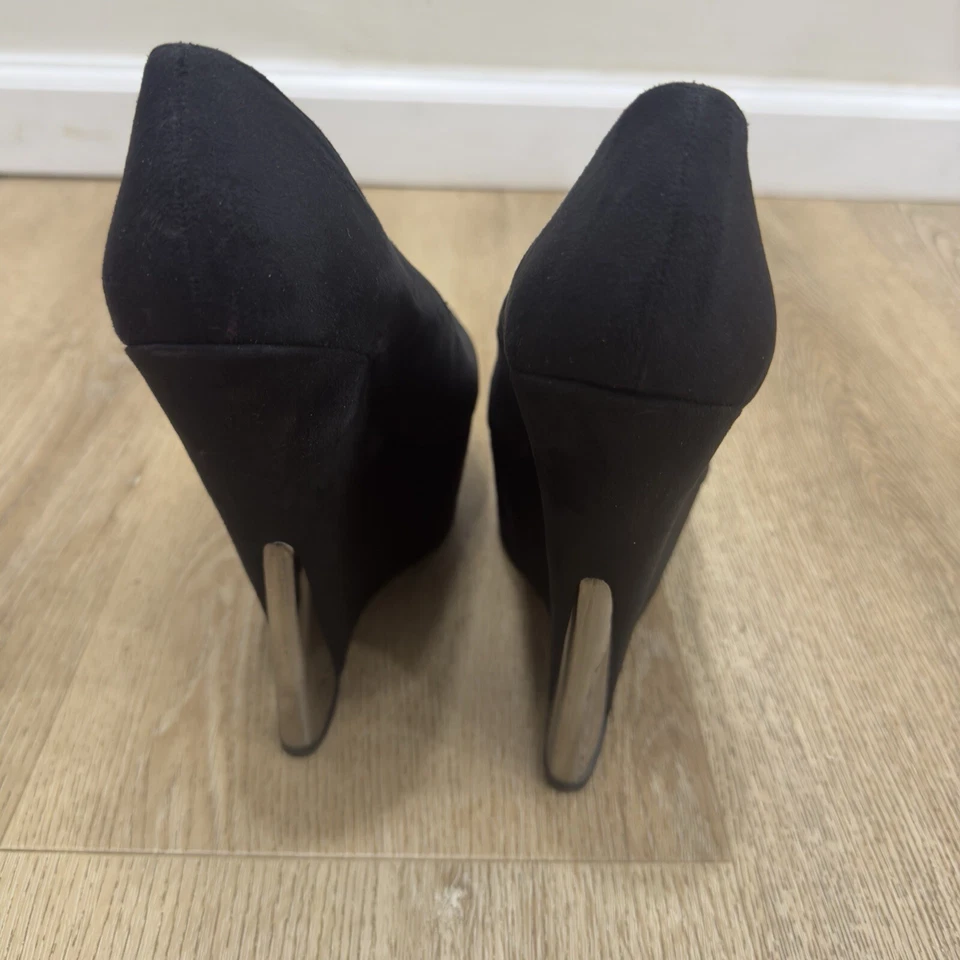 Wild пара на танкетке женский размер 8,5 черный искусственной замши золото детали каблуки туфли - Изображение 3 из 4